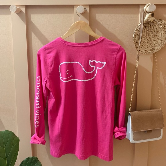 Vineyard Vines Tops - Women's Vineyard Vines Pocket Tee | XS